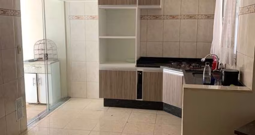 Casa térrea à venda no Jardim Califórnia, em Sorocaba-SP.