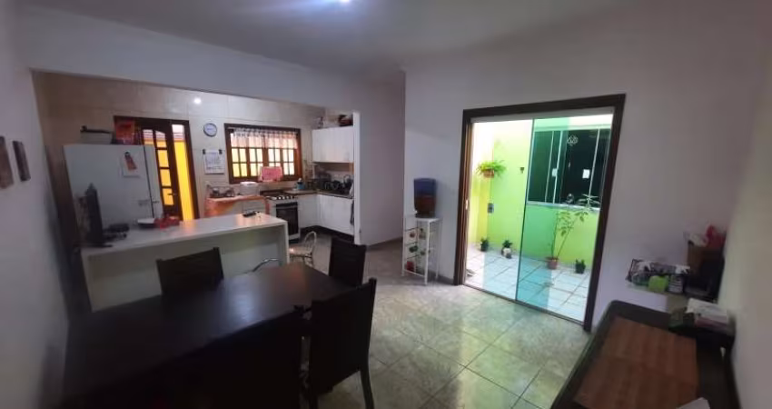 Casa térrea à venda no Wanel Ville, em Sorocaba-SP.