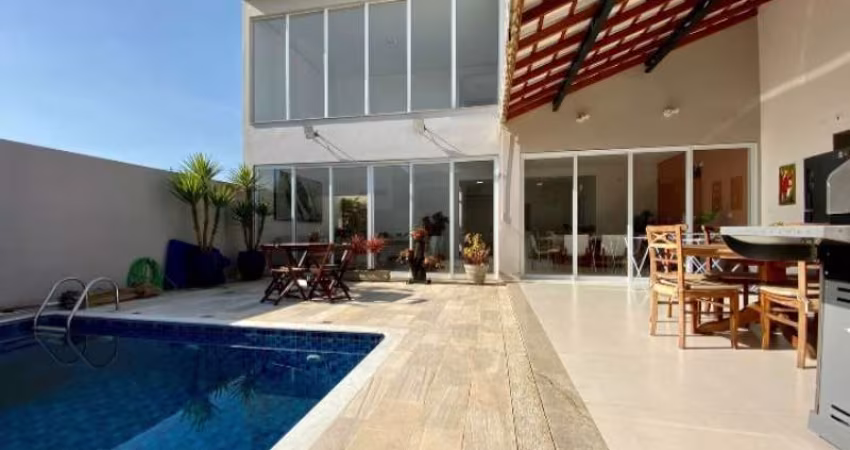 Sobrado à venda no Condomínio Residencial Le France, em Sorocaba-SP.