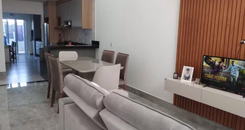 Casa à venda no Condomínio Horto Florestal Villagio, em Sorocaba/SP.