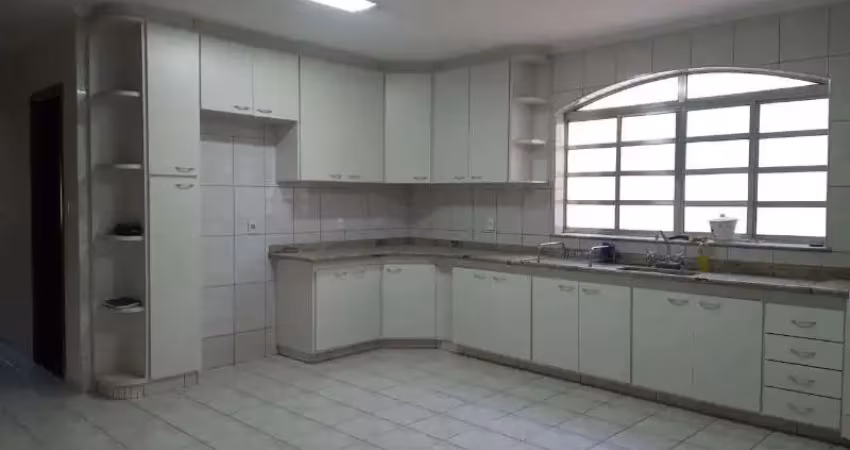 Casa com 3 quartos à venda na Vila Carvalho, Sorocaba 