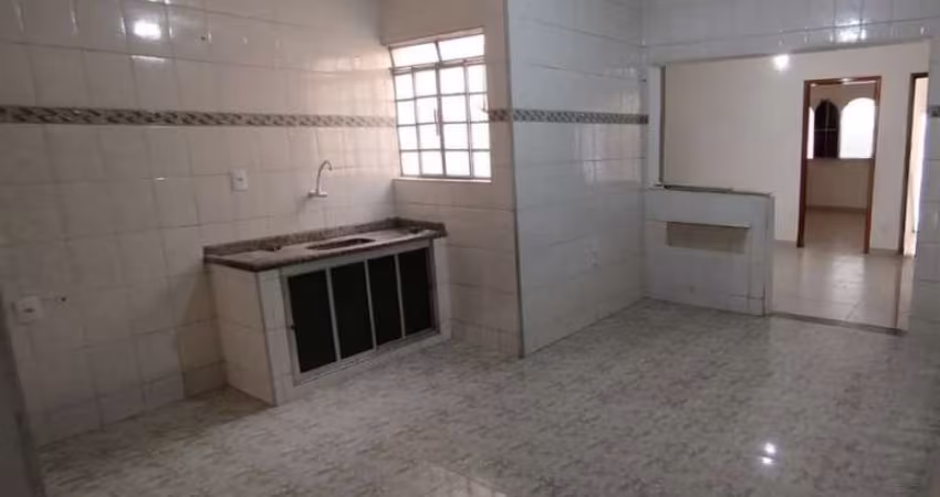 Casa térrea à venda no Centro, em Sorocaba-SP.