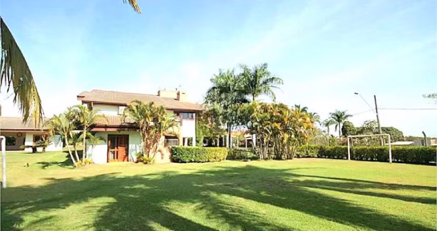 Casa térrea à venda no Vale do Lago Residencial, em Sorocaba-SP.