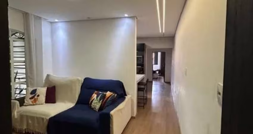 Casa térrea à venda na Vila Haro, em Sorocaba-SP.