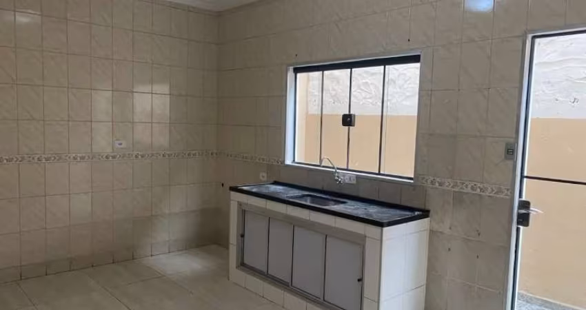 Casa térrea à venda no Jardim Santo André, em Sorocaba-SP.