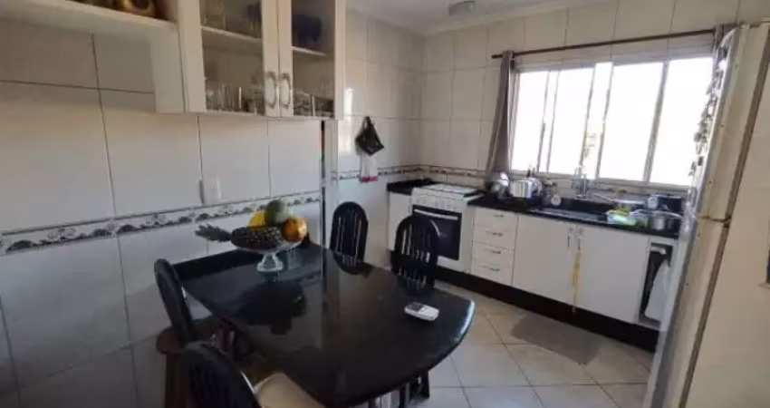 Apartamento à venda no Condomínio Edifício Bellini e Martins VIII, em Sorocaba-SP.