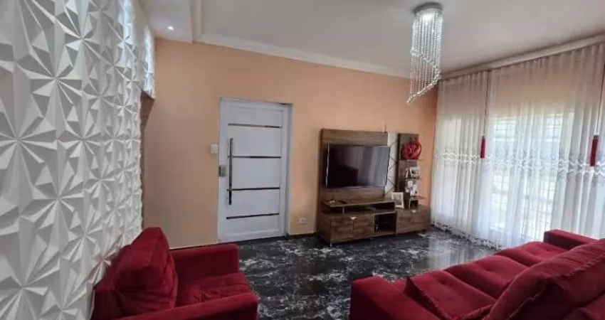 Casa térrea à venda no Jardim Mario do Carmo, em Sorocaba-SP.