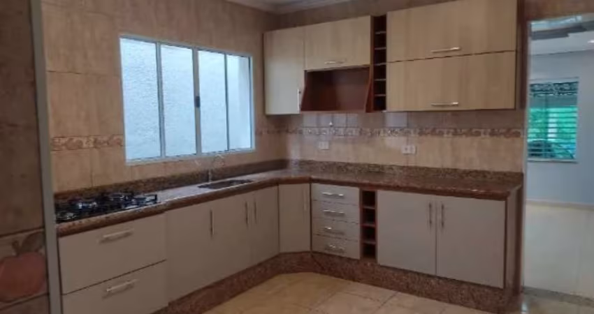 Casa térrea à venda no Jardim Astro, em Sorocaba-SP.