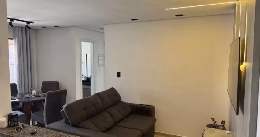 Apartamento à venda no Residencial Lírios, em Sorocaba-SP.