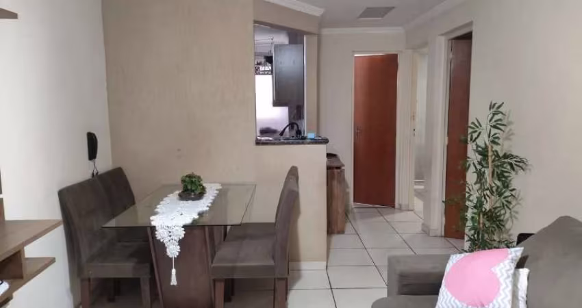 Apartamento térreo à venda no Condomínio Bosque das Araucárias 2, em Sorocaba-SP.