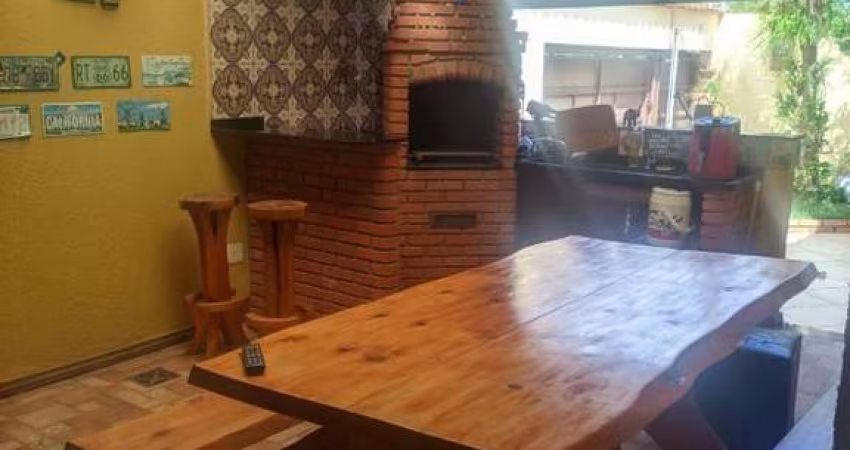 Casa térrea à venda no Jardim Morumbi, em Sorocaba-SP.