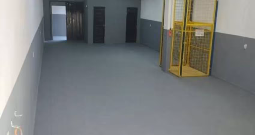 Galpão comercial para alugar na Vila Barão, em Sorocaba-SP.