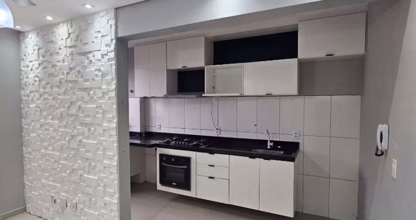 Apartamento térreo para locação no Condomínio Bella Vista Bosque, em Votorantim/SP.