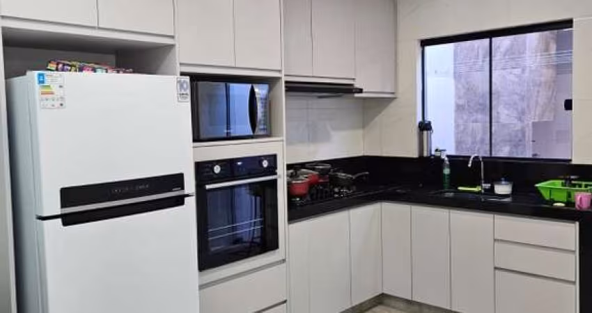 Sobrado à venda no Jardim Santa Paula II, em Sorocaba-SP.