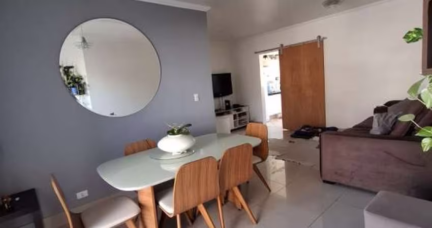 Apartamento à venda no Edifício Lolita Silva, em Sorocaba-SP.