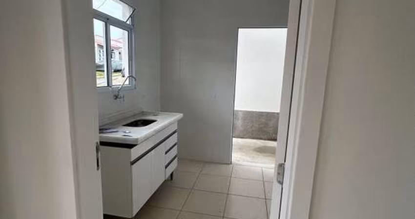 Casa térrea para locação no Condomínio Residencial Parque Imperial, em Sorocaba-SP.