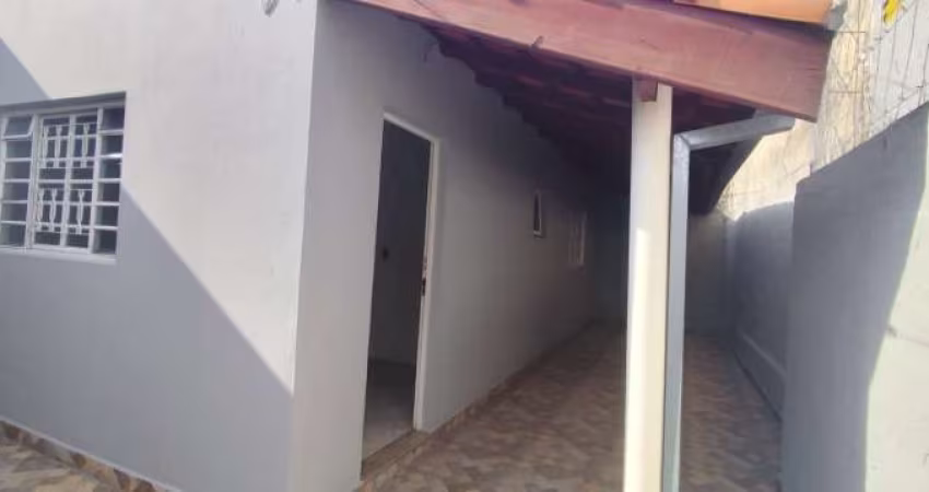 Casa térrea com Edícula para locação na Vila Olímpia, em Sorocaba-SP.