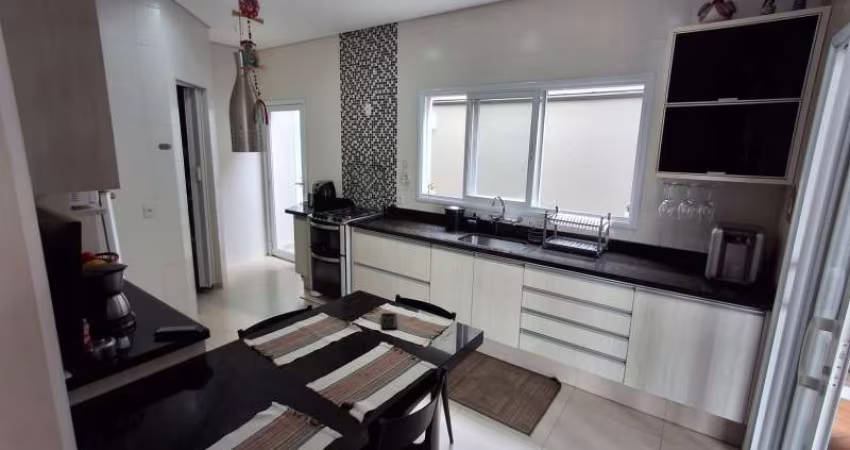 Casa à venda no Condomínio Parque Esplanada, em Votorantim-SP