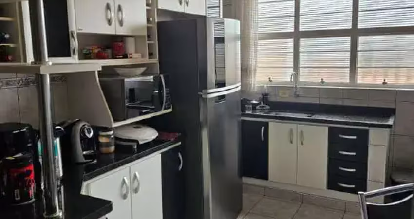 Sobrado à venda no Jardim Itanguá, em Sorocaba-SP.