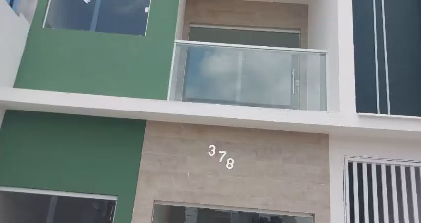 VENDO EXCELENTE APARTAMENTOS COM 2QTS SENDO UM SUÍTE .