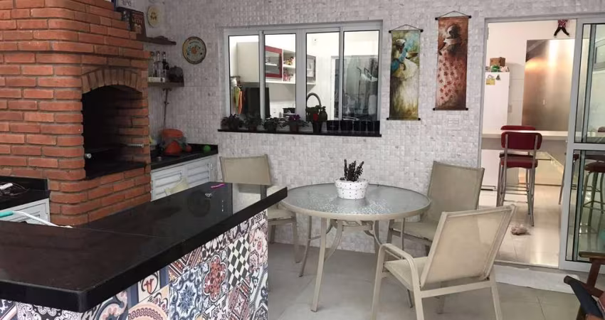 Lindo Sobrado  3 suítes com Piscina - 268m² - Mooca