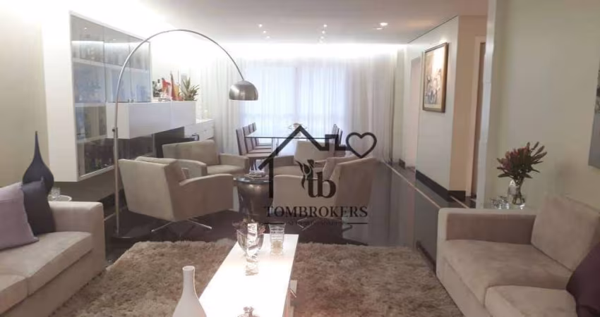 Apartamento espaçoso e confortavel a venda em localização privilegiada no bairro de Moema.