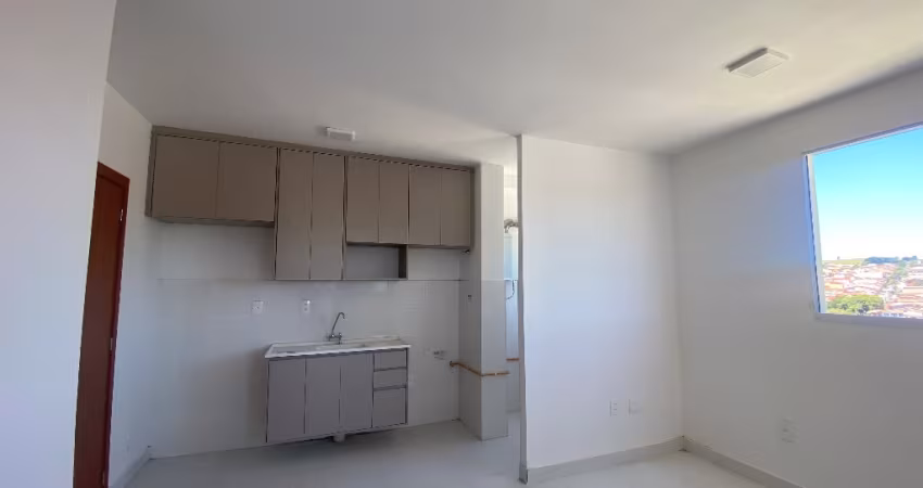 Apto no Campo di Fortini - Novo Horizonte- R$1.500,00