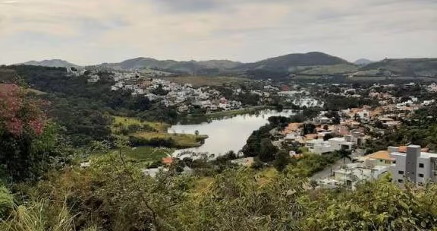 Excelente lote para venda em Capitolio-MG no Condominio Escarpas do Lago, lote com 603 m2, medindo 15 x 43,5 m localizado na parte alta com linda vist