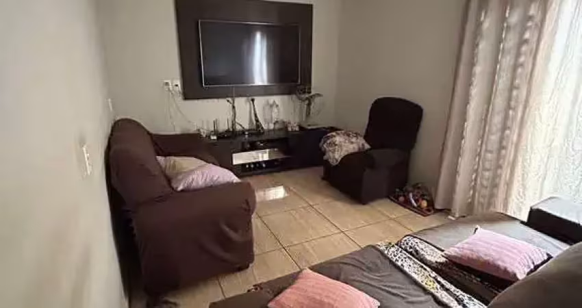 Ótima casa para venda no parque ribeirão, ótima localização, 3 dormitorios, área gourmet em amplo quintal, 150 m2 de área total