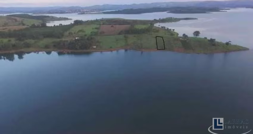 Ótimo terreno para rancho a venda em Guapé / Capitólio, proximo ao Escarpas do Lago, área 2.471 m2 com 25 m de margem para represa