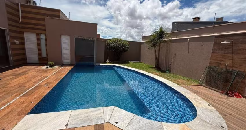 Linda casa para venda na City Ribeirão, 4 dormitorios com 2 suites, ampla área gourmet e piscina em 300 m2 construidos