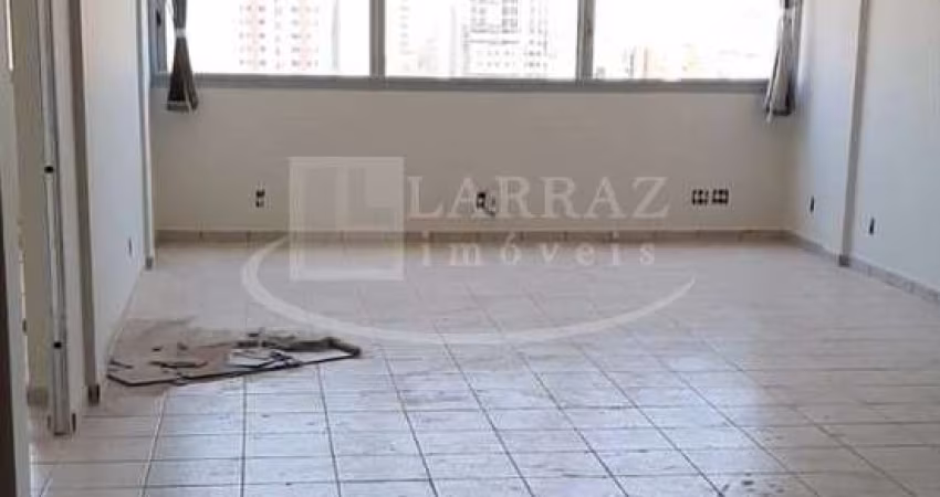 Sala comercial para venda ou locação no Centro, na Americo Brasiliense, Ed. São Jorge, com 24 m2, ar condicionado e sanca de gesso