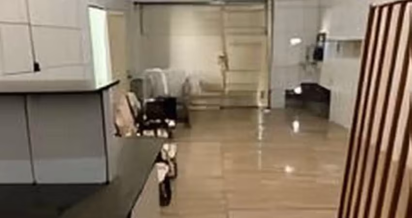 Salao comercial para locação no ipiranga, com portao fechado, banheiro e salao, área útil 32 m2