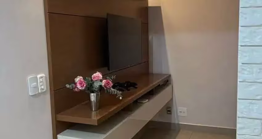 Lindo sobrado alto padrão para venda na vila do golf, cond praças do sul, 3 dormitorios sendo 1 suite, gourmet e piscina em 104 m2 construidos e lazer