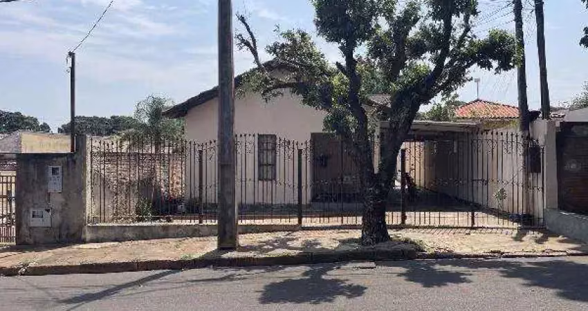 Oportunidade. casa para venda na cidade de regente feijo, centro 4 dormitorios, 2 wc, 2 vagas, 172 m2 construidos em um terreno de 500 m2