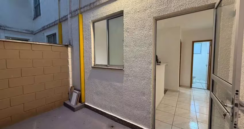 Oportunidade. apartamento terreo com quintal para venda no manoel penna em frente ao novo shopping, cond. reino da inglaterra, 2 dormitorios, 51 m2, l