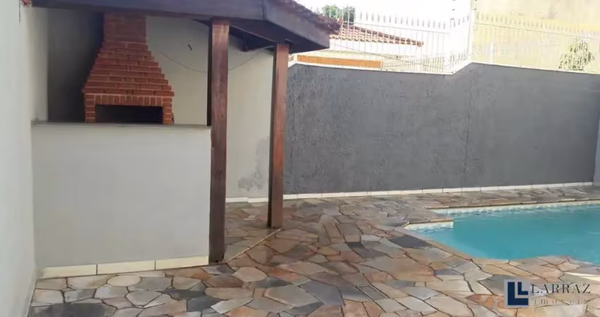 Casa mobiliada para venda na lagoinha em ótima localização, 3 dormitorioss com 1 suite, varanda gourmet e piscina em 300 m2 de área total