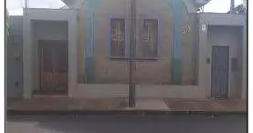 Oportunidade. casa para venda em batatais no centro,  com 315 m2 de área privativa em um terreno de 476 m2.(*aceita financiamento sbpe*)