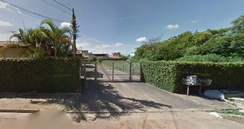 Imóvel da pgfn. conjunto de 8 casas residenciais em condomínio fechado para venda em atibaia-sp no bairro ctb. terreno 3.227 m2, area construída 628,0