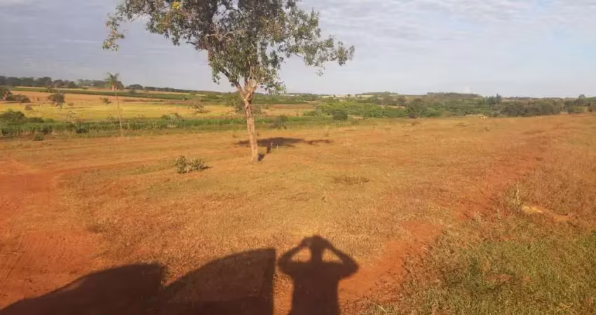 Sitio dupla aptidão a venda na região de jales / aspasia-sp, com 35 alqueires planta em 24,5 alqueires, proximo do asfalto