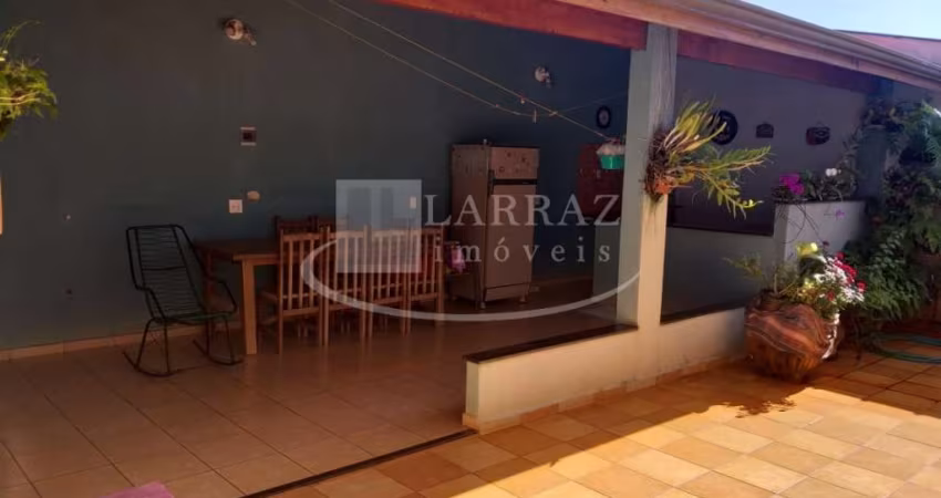 Sobrado para venda no Valentina Figueiredo, 4 dormitorios sendo 1 suite, varanda gourmet com churrasqueira, sacada nos quartos em 200 m2 de area total