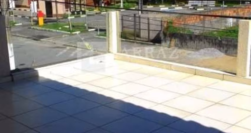 Sobrado para venda no Guaruja, em ótima localização na Enseada, 2 dormitorios, 2 banheiros e 2 vagas de garagem em 70 m2 de area