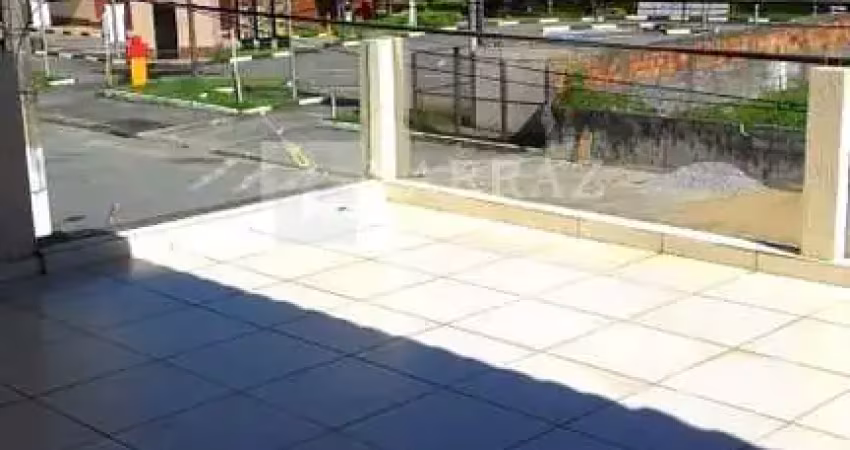 Sobrado para venda no guaruja, em ótima localização na enseada, 2 dormitorios, 2 banheiros e 2 vagas de garagem em 70 m2 de area