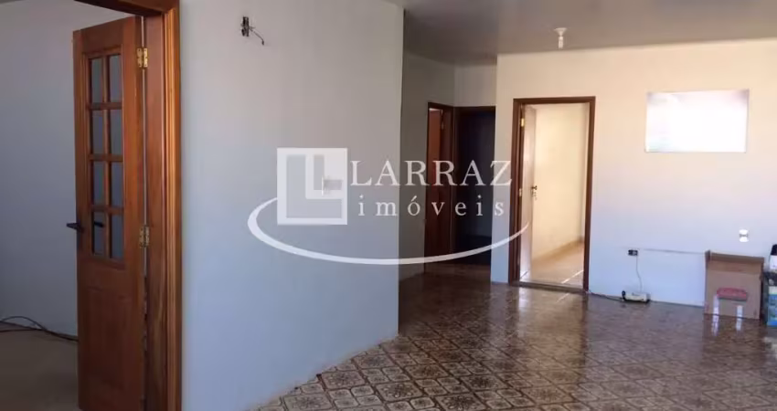 Casa para venda no Centro de Brodowski em ótima localização, 2 domitorios em uma area total de 238 m2