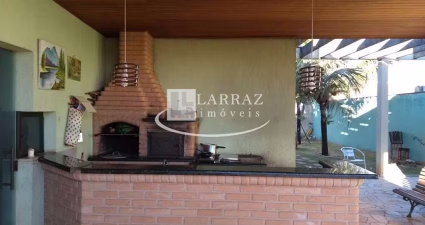 Linda casa para venda no Condominio Recanto do Rio Pardo em Jardinopolis, 4 suites, piscina, varada gourmet e 360 m2 de área construída em um terreno de 1000 m2