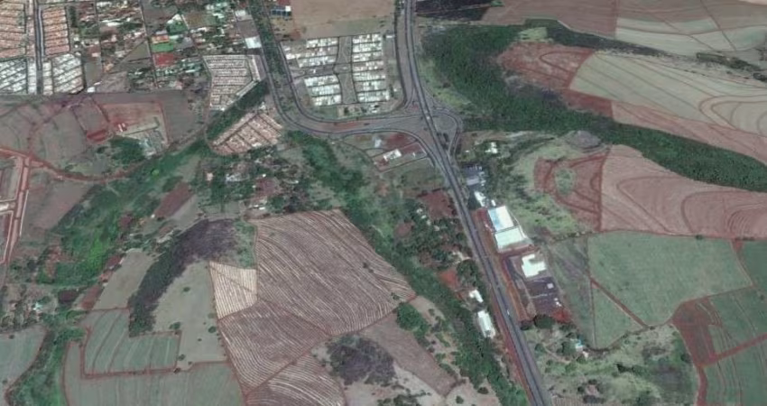Area para venda com 55.000 m2 em frente a Anhanguera km 303 na saída de Ribeirão Preto em frente ao posto Bandeirantes