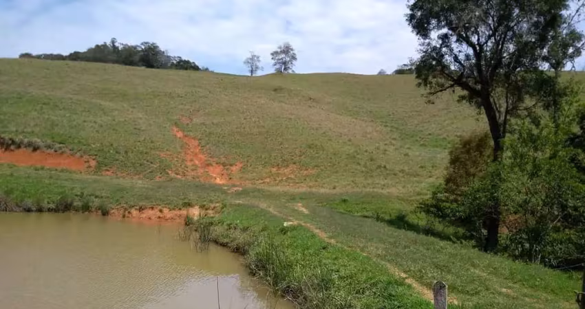 Excelente sitio para venda na região de guapiara-sp, com 32 alqueires sendo 26 limpos, benfeitorias e rica em agua