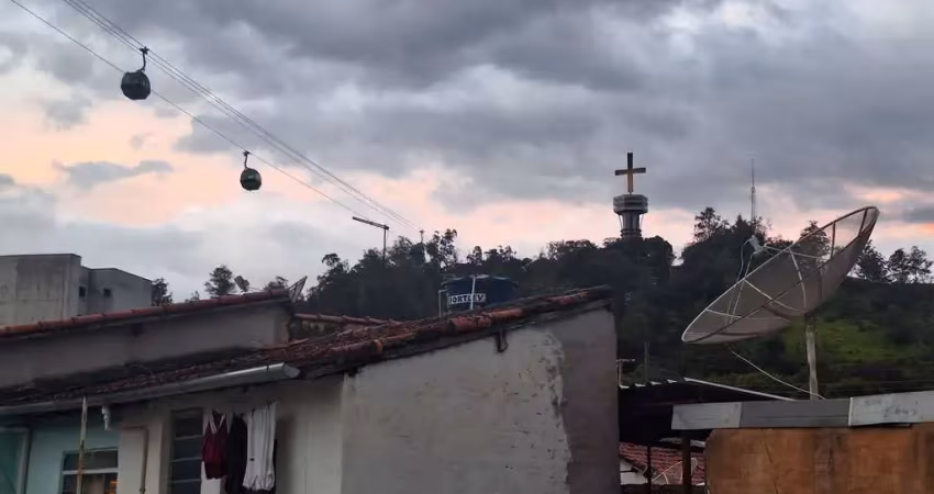 Vende-se terreno no bairro santa rita em aparecida sp.