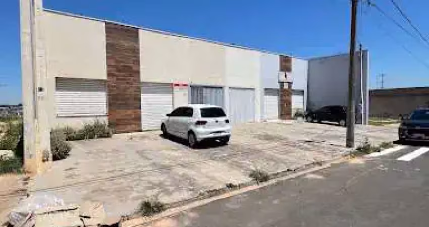 Salão misto com sobrado no fundo de 2 dormitórios à venda, 198 m² por r$ 850.000 - colibris - indaiatuba/sp