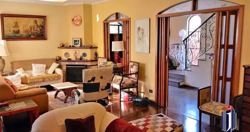 Casa à venda em jardim da glória - 4 dormitórios e 6 banheiros